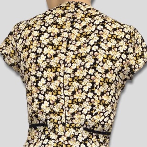 DE Collection Black Vintage Floral V-neck Lined Floral Dress - Picture 6 of 11